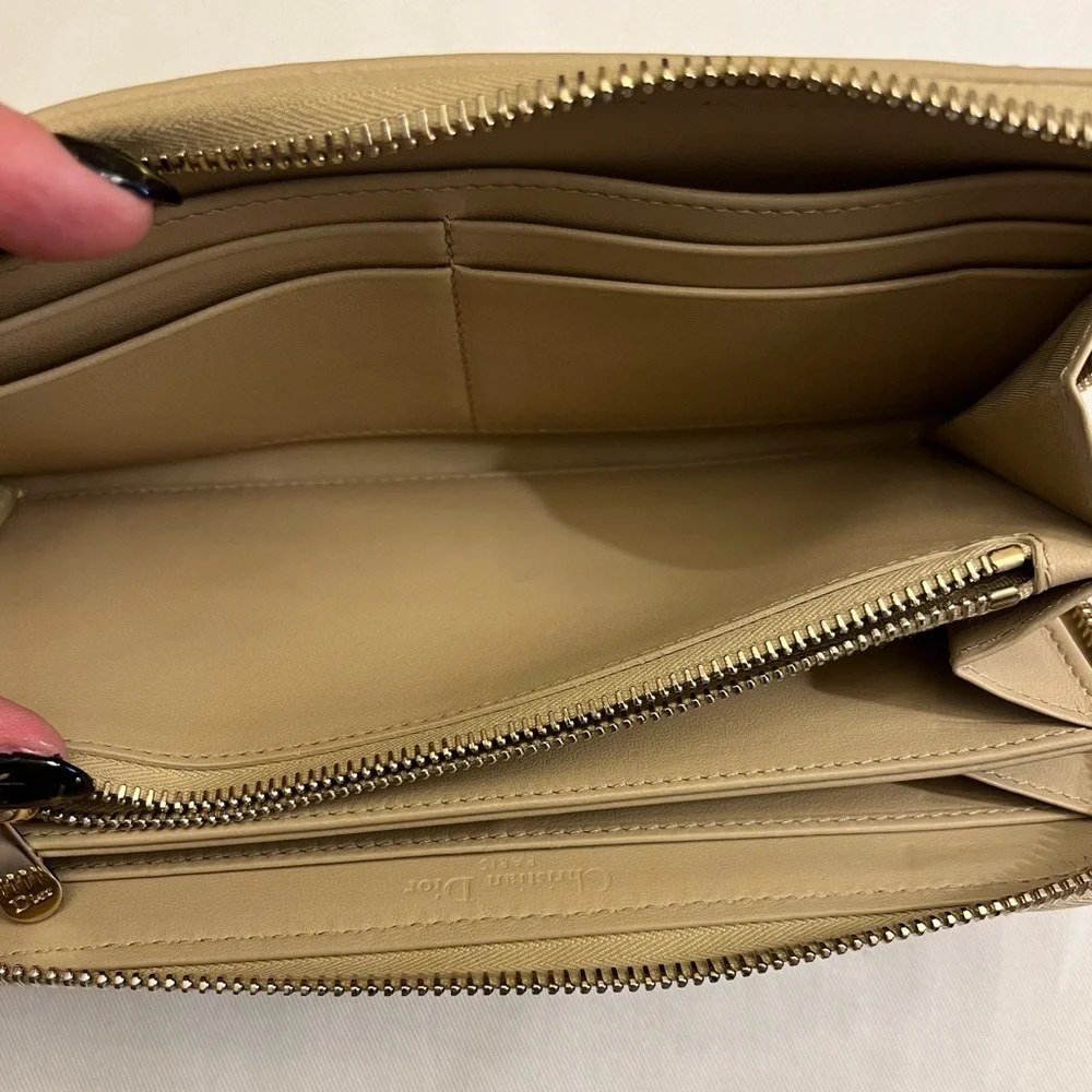 Lady Dior Voyageurs Beige Cannage Wallet